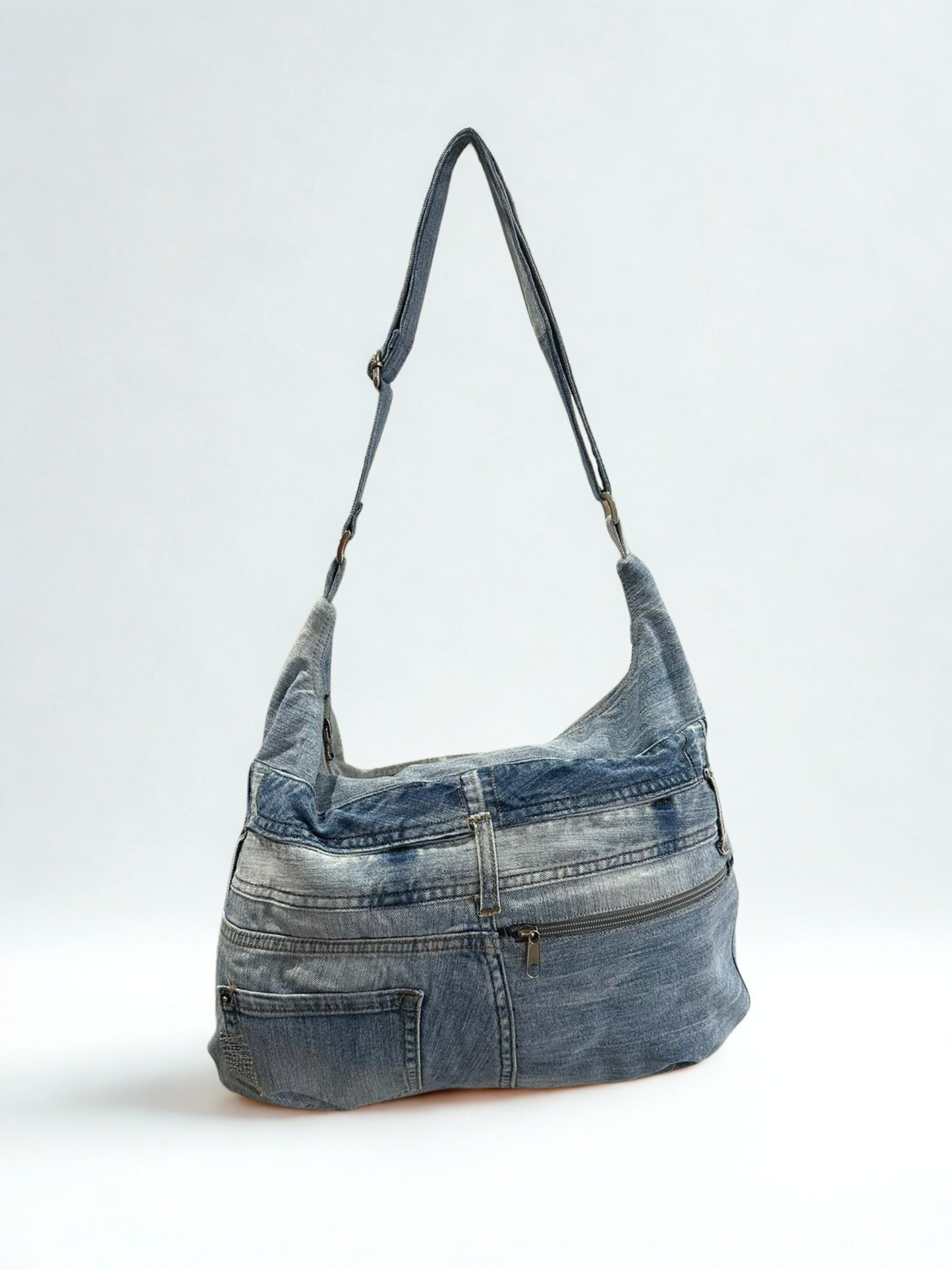 Unikatna Denim Torba “Jeans Chic” – ručno rađena KIKY STORE