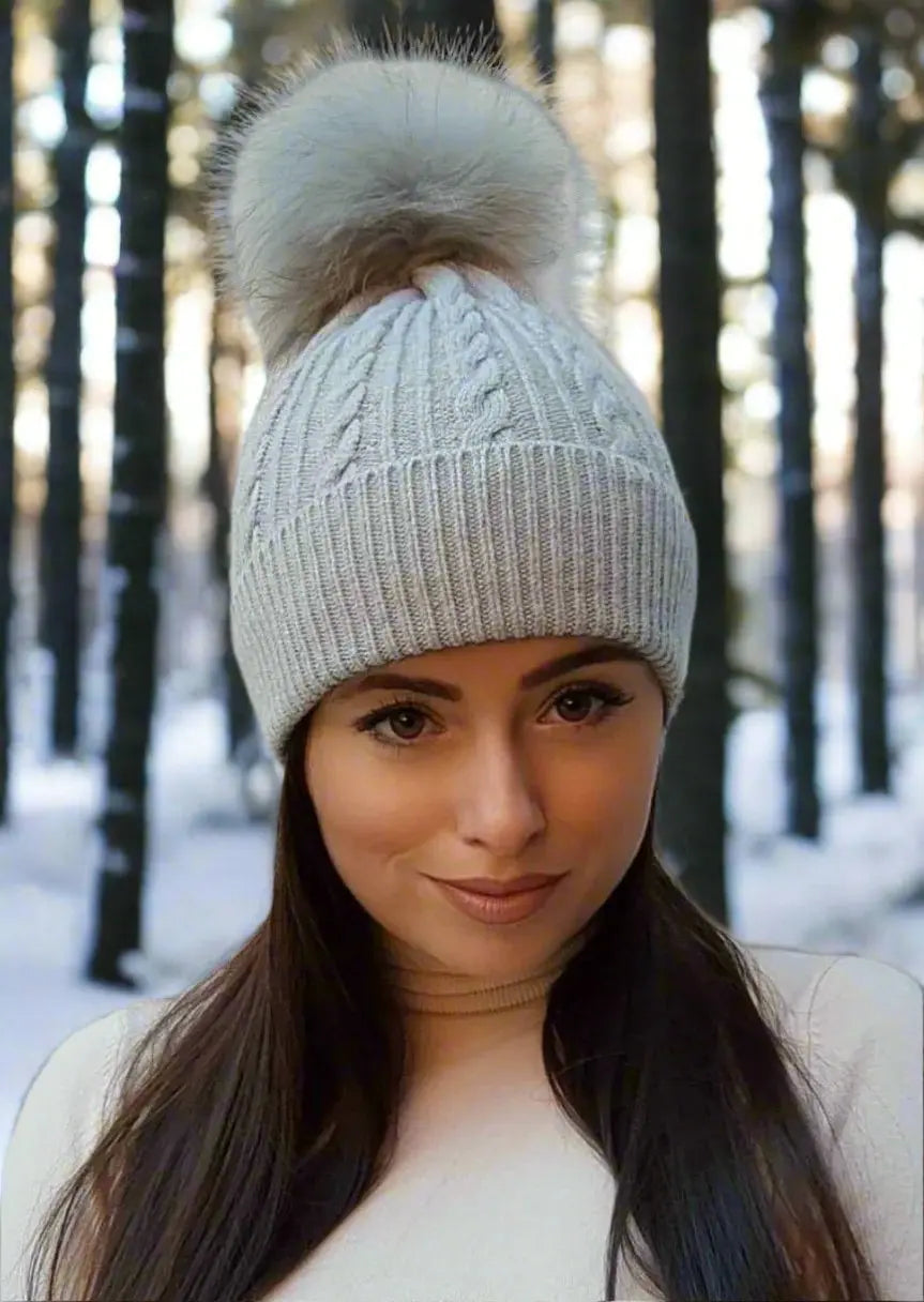 PRAVO KRZNO "ZIMSKA KAPA VLN 28 KIKY SIVA