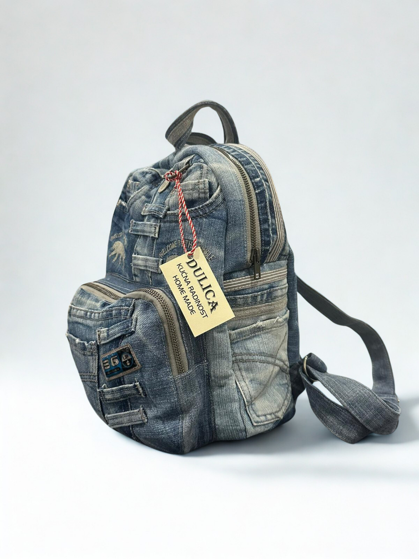 Denim ruksak „Floral Denim” – ručni rad, unikat KIKY STORE