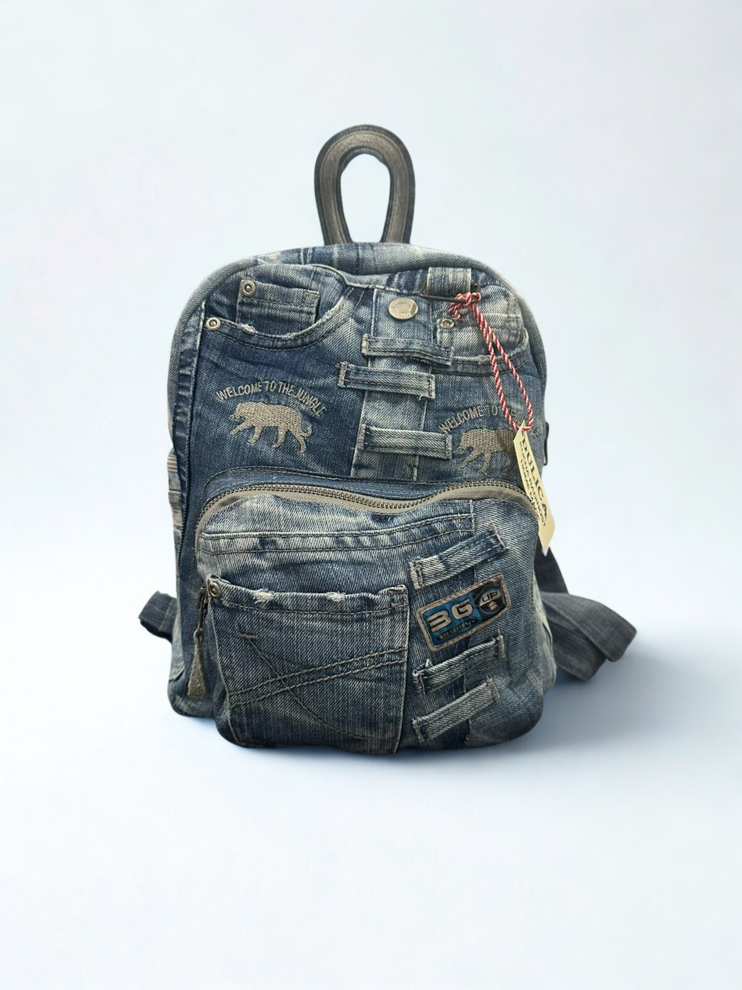 Denim ruksak „Floral Denim” – ručni rad, unikat KIKY STORE