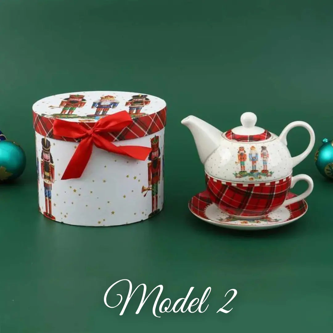 Božićni čajnik sa šalicom i tanjurom u poklon kutiji KIKY STORE