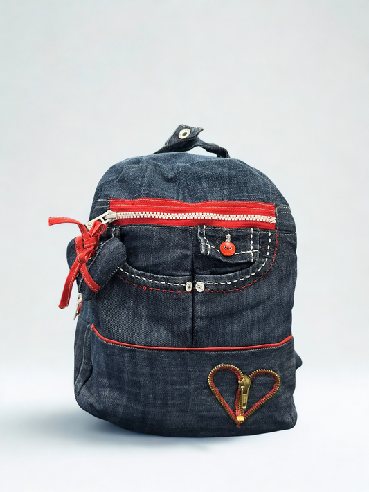 Denim ruksak “Red Heart” – UNIKAT KIKY STORE