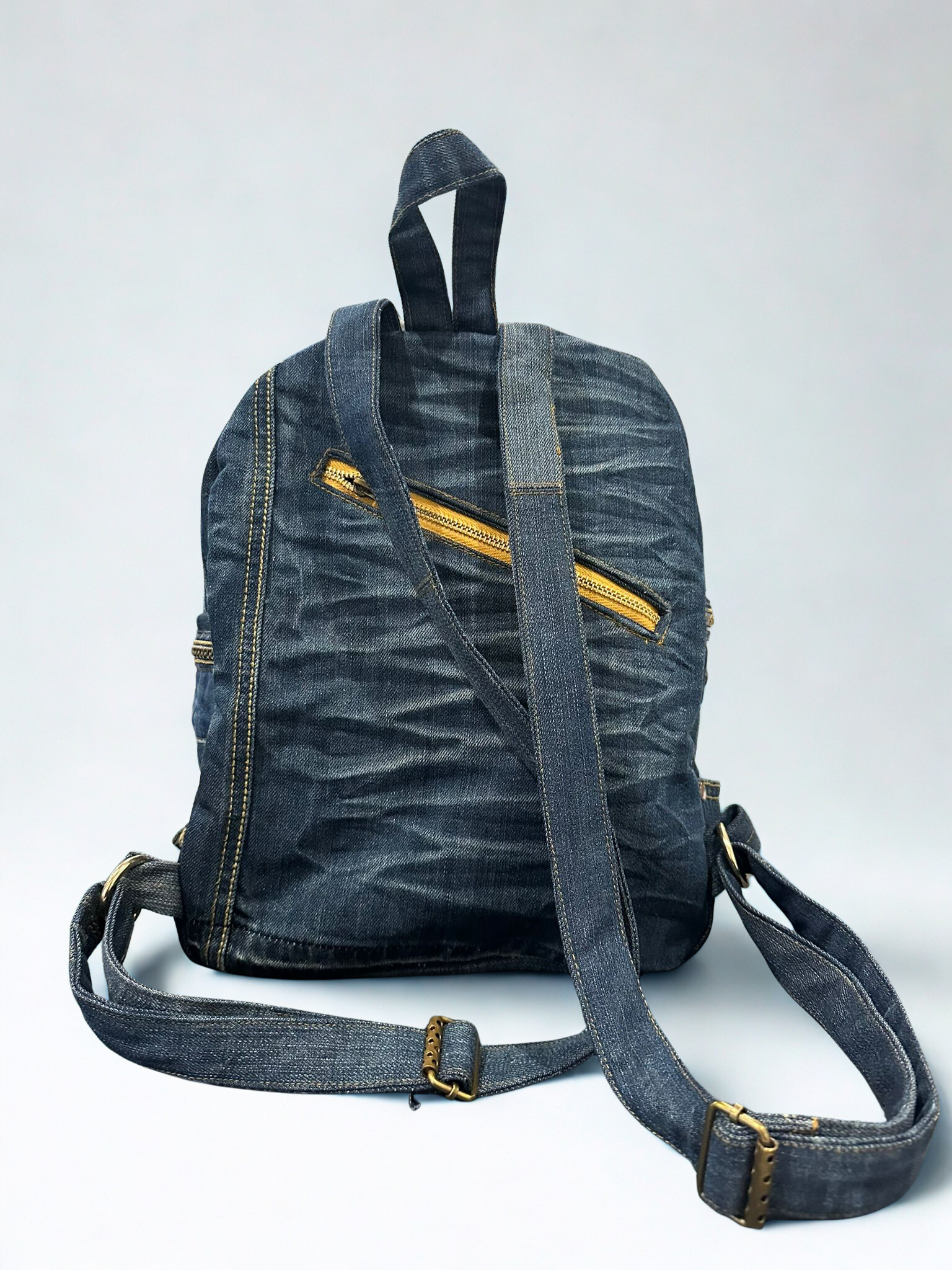 Unikatni Denim Ruksak – Golden Chain KIKY STORE