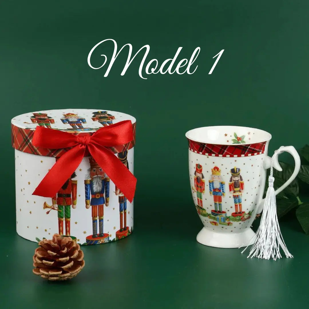 Božićna šalica u poklon kutiji – 300 ml (4 modela) KIKY STORE