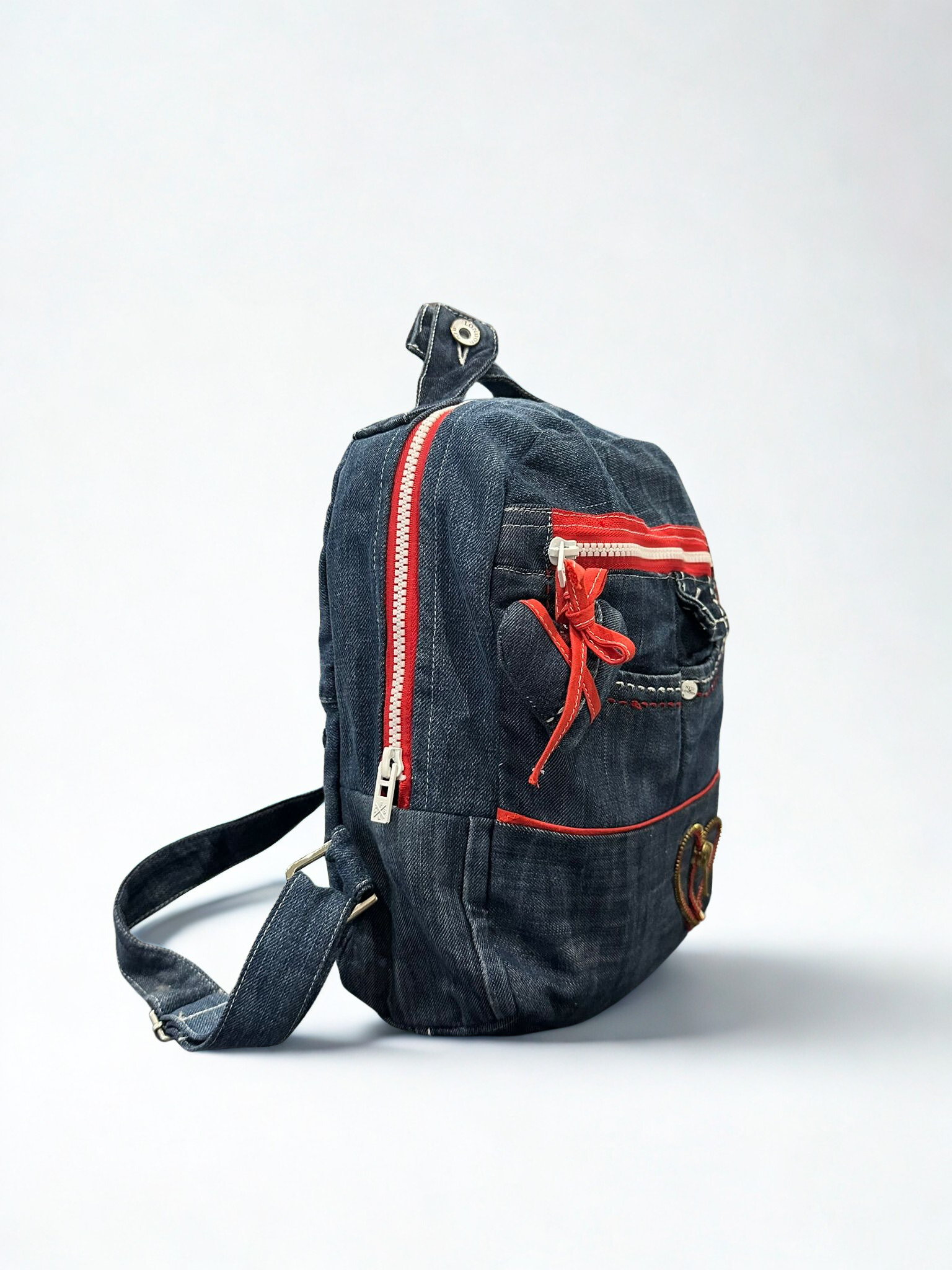 Denim ruksak “Red Heart” – UNIKAT KIKY STORE