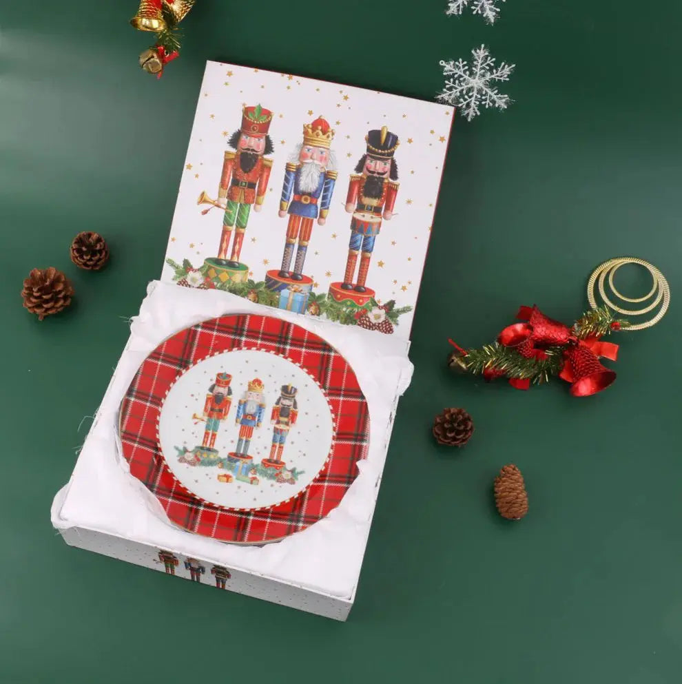 Božićni set tanjura – 6 komada u poklon kutiji KIKY STORE