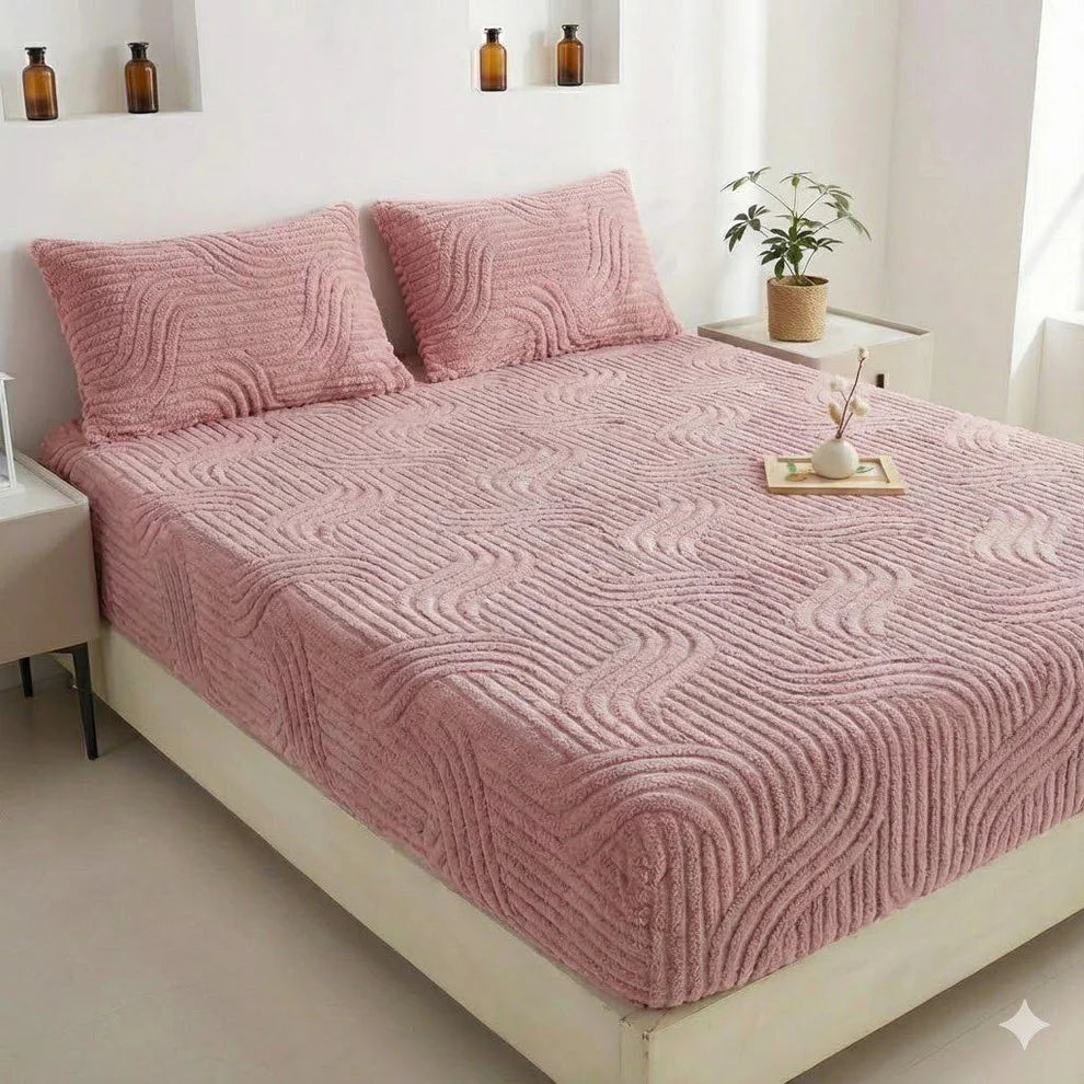 Premium Flanel Plahta s Gumicom 200×200 cm linijski uzorak + 2 Jastučnice GRATIS