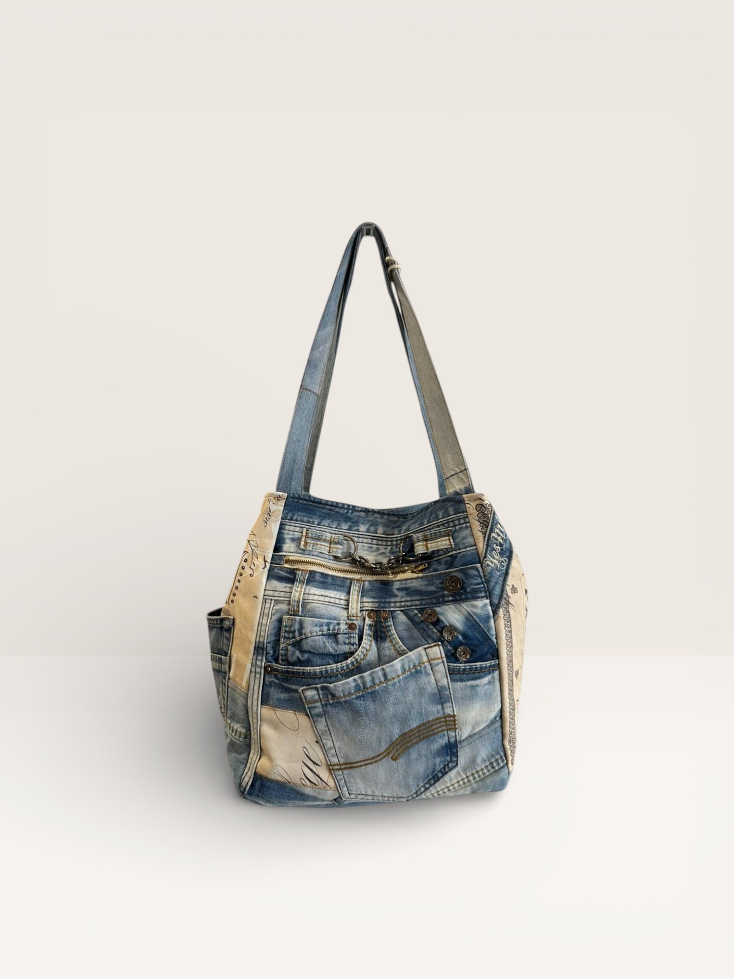 Denim Unikatna Torba „Vintage Patch“ – Ručni Rad