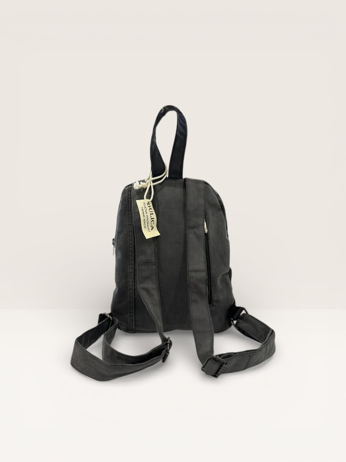 Denim Unikatni Ruksak „Urban Chain“ – Ručni Rad