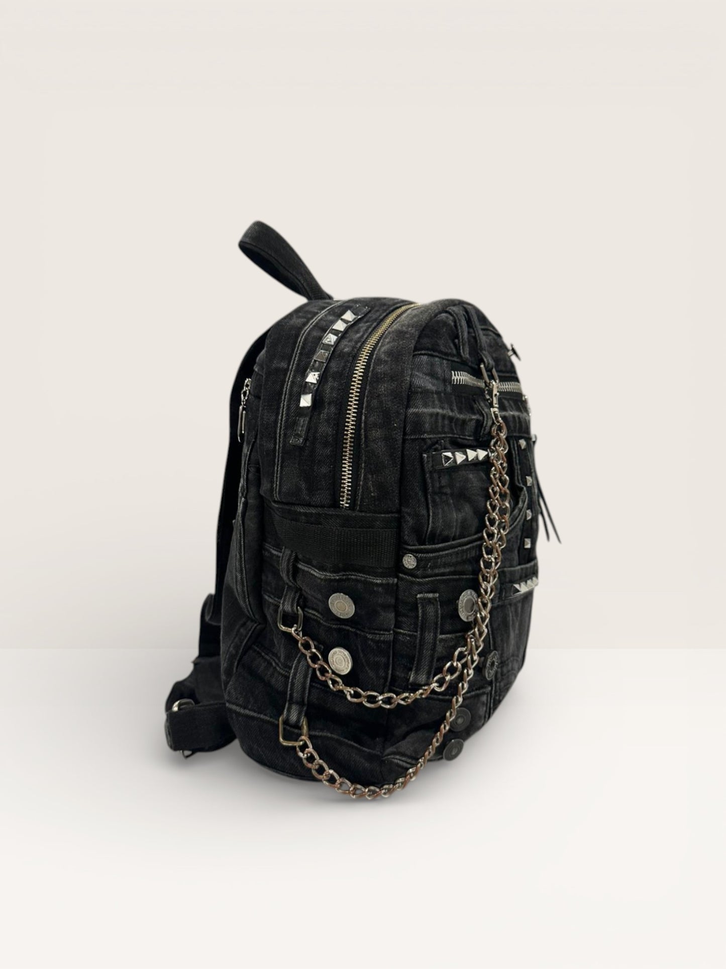 Denim Unikatni Ruksak „Black Rock“ – Ručni Rad