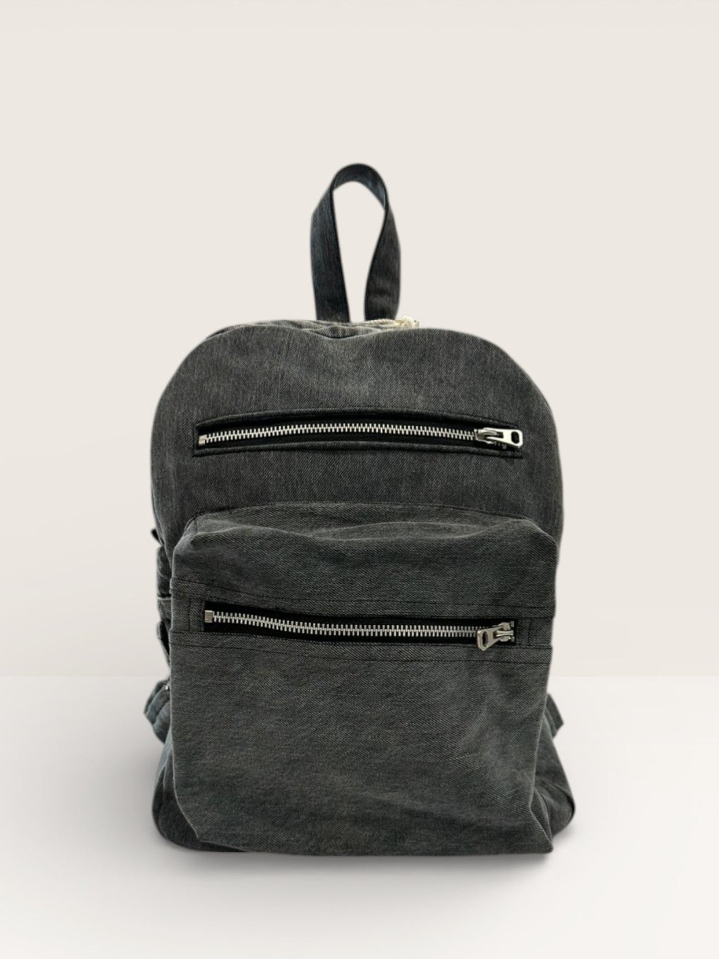 Denim Ruksak „Grey Vintage“ – Ručni Rad