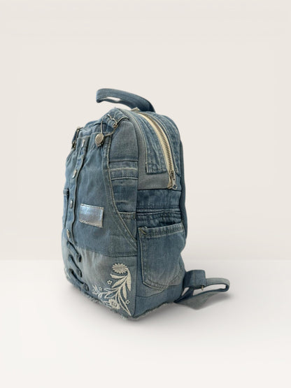Denim Ruksak „Heritage Floral“ – Ručni Rad