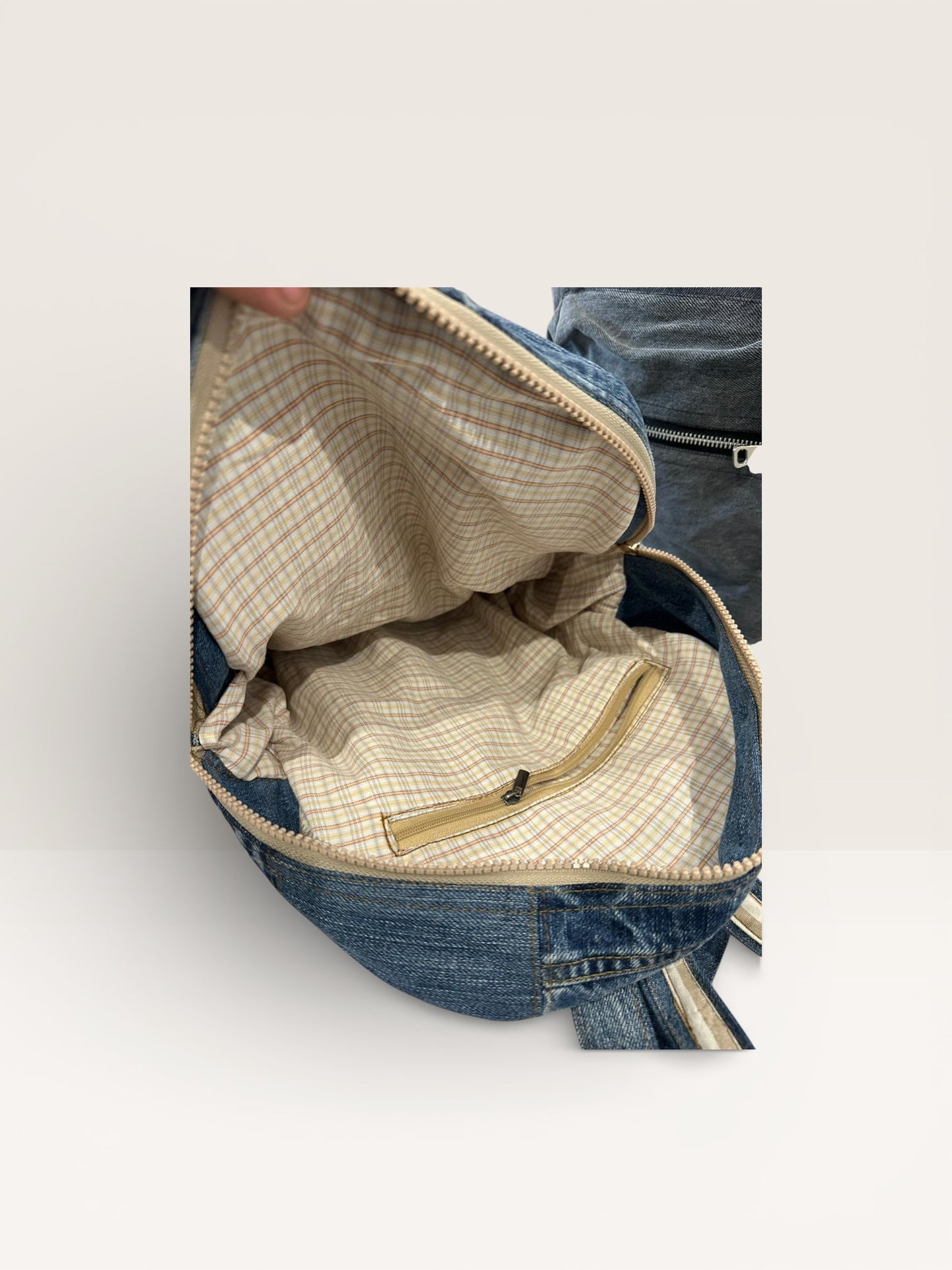 Denim Ruksak „Heritage Floral“ – Ručni Rad