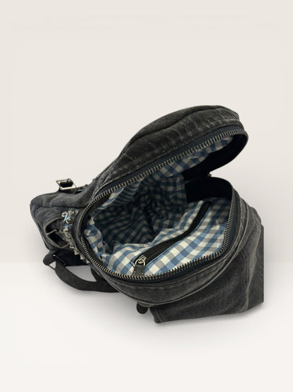 Denim Ruksak „Urban Rebel“ – Ručni Rad