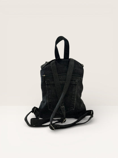 Denim Ruksak „Urban Rebel“ – Ručni Rad