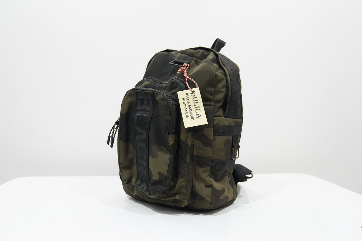 Ruksak od recikliranog trapera „ARMY REBORN“ – ručni rad KIKY STORE