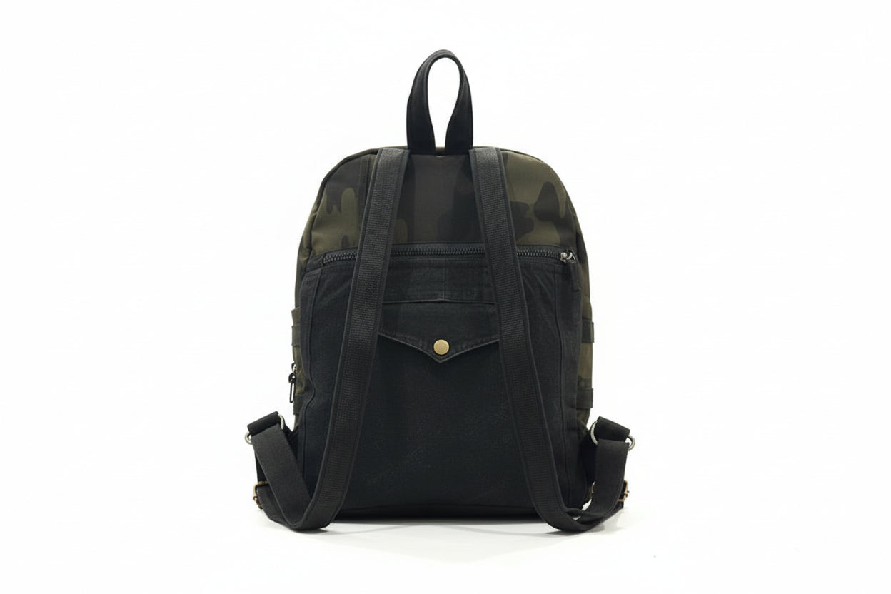 Ruksak od recikliranog trapera „ARMY REBORN“ – ručni rad KIKY STORE