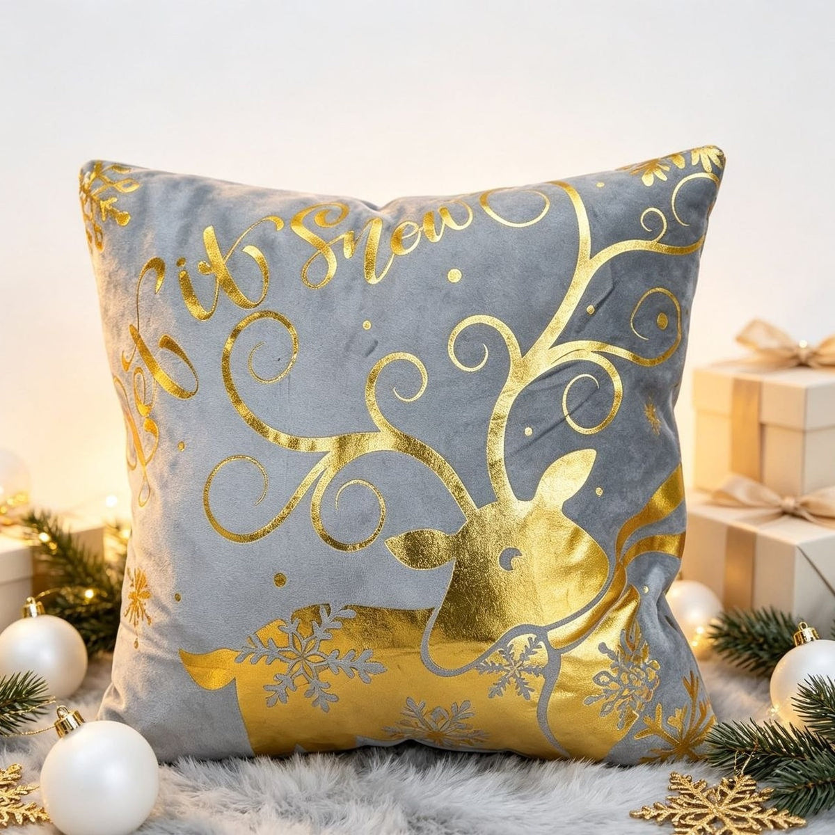Plišana jastučnica Zlatni sob Let it Snow 45 × 45 cm – Siva